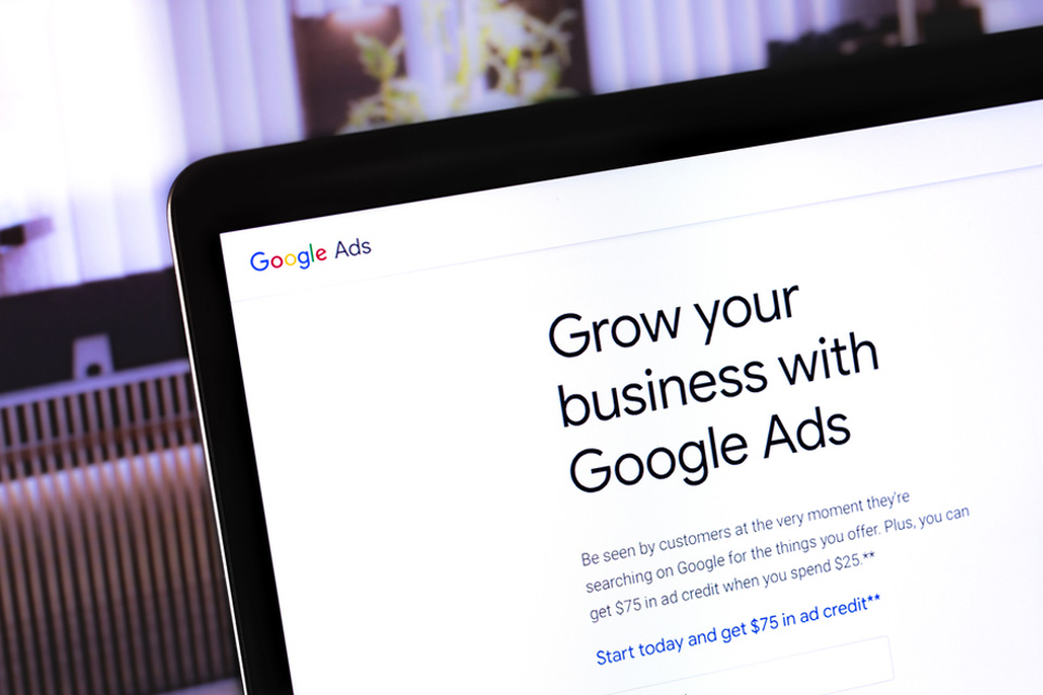 Google Ads management and PPC marketing illustration